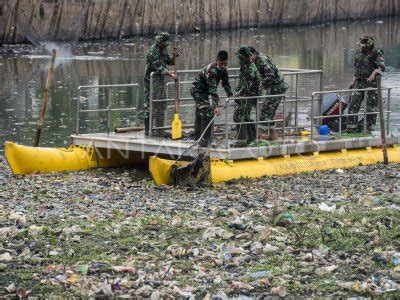 Revitalisasi Sungai Citarum Antara Foto