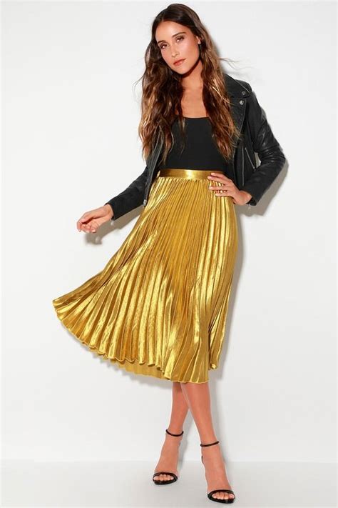 The Lulus Pretty Pleats Gold Metallic Pleated Midi Skirt Will Bring Out