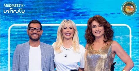 Enrico Papi Fuori Dallisola Dei Famosi I Contrasti Con Ilary Blasi E