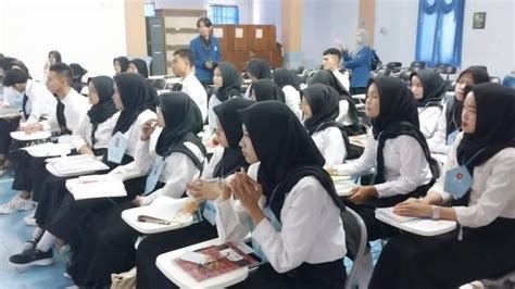 Stikes Respati Tasikmalaya Gelar Pkkmb Kenalkan Kehidupan Kampus