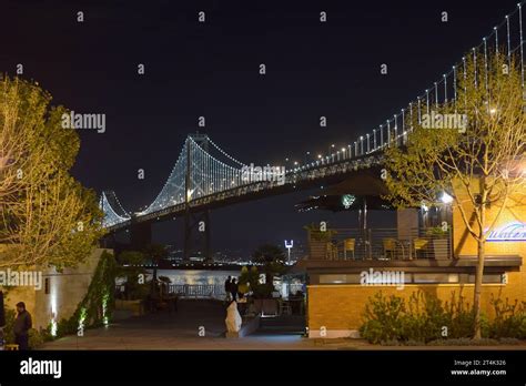 The Iconic Bay Bridge San Francisco Ca Stock Photo Alamy