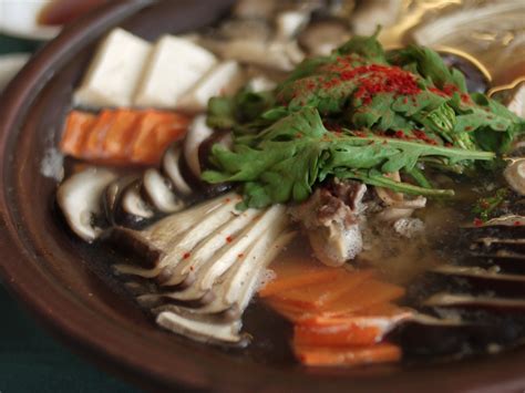 Mushroom Hot Pot With Lemon Blanched Clam Rice And Yuzu Dip Seoul Eats