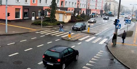 Akcja Bezpieczny pieszy Policjanci wzięli pod lupę skrzyżowanie na