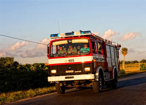 Fire Truck Near Sabalo Pinar Del Rio Cuba Robin Thom Photography