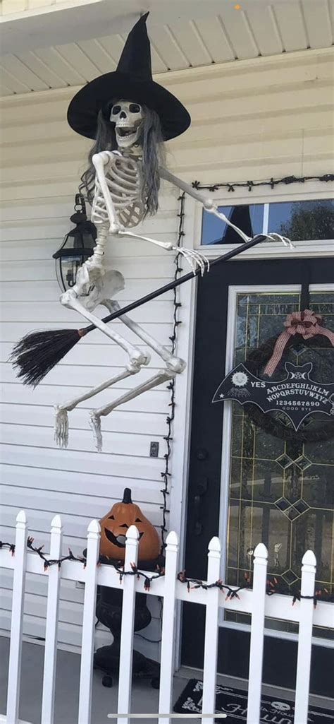 Pin By Natalie Bujakowski On Halloween Decor Halloween Outside Scary