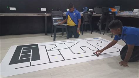 pertandingan mikrorobotik kmy youtube