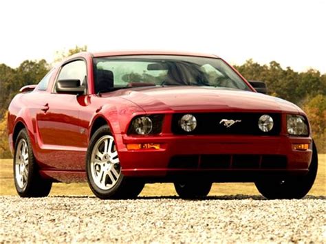 Used 2005 Ford Mustang Gt Premium Coupe 2d Pricing Kelley Blue Book