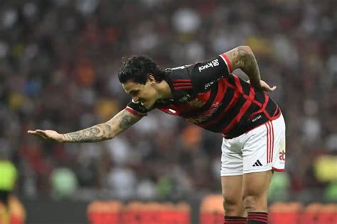 CRAQUE PEDRO MANDA RECADO À NAÇÃO RUBRO NEGRA APÓS VITÓRIA DO FLAMENGO