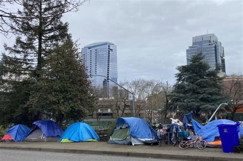 Portland homeless camps remain despite tent ban