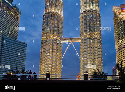 Petronas towers construction hi-res stock photography and images - Alamy