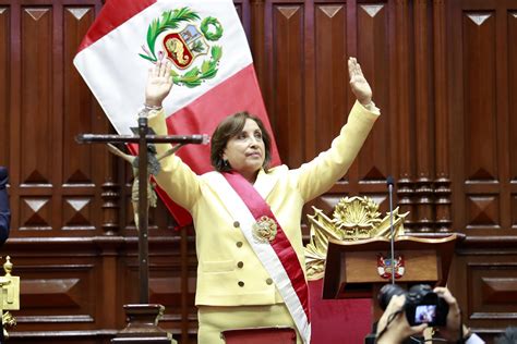 🇵🇪dina Boluarte Zegarra Primera Mujer Presidenta En La Historia Del