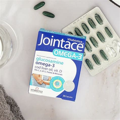 Jointace Omega 3 Vitabiotics Cod Liver Oil للحفاظ على صحة العظام