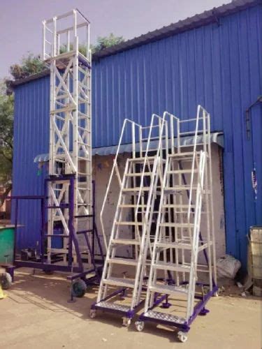 12 Ft Aluminium Airport Ladders At ₹ 1400feet In Mumbai Id 24816108397