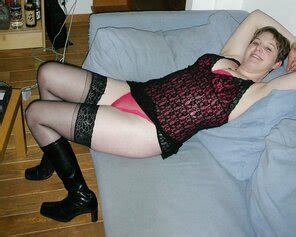 Girls Amateur Beach Brunettes Romanian Topless At Beach Black Hair Girl 4282088 3 1600x1200