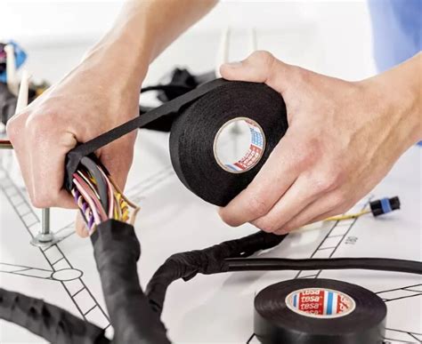 51618 - tesa® 51618 Fita de feltro de PET para flexibilidade e ...