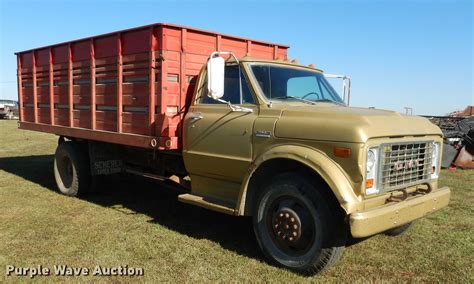 1972 Gmc 5500 Grain Truck In Centerville Ks Item Dh0148 Sold