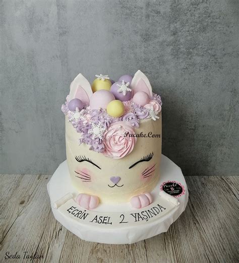 Kremalı Unicorn Doğum Günü Pastası Pucake