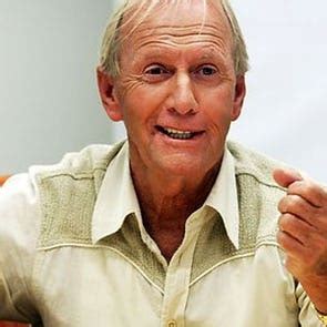 Paul Hogan Net Worth – NetWorth.ai
