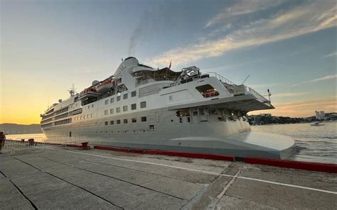 Silver Wind Segundo Crucero Que Arriba Al Puerto De Acapulco El Sol