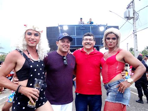 BARRETA GAY FOI O PONTO ALTO DO CARNAVAL NO LITORAL DE NÍSIA FLORESTA Blog de Daltro Emerenciano