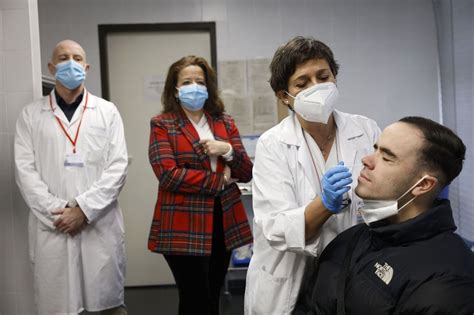 Madrid Descarta El Uso Obligatorio De Mascarilla En Centros De Salud Y