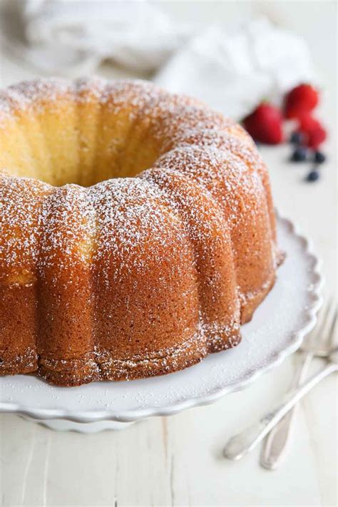 Cream Cheese Pound Cake Made In A Bundt Pan This Easy Cake Is A Great Dessert For An Pound