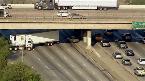 1 Dead In 60 Freeway Multi Vehicle Crash In Montebello Abc7 Los Angeles