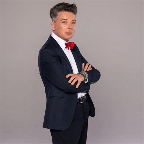 Валентин Юдашкин провел благотворительный проект в поддержку женщин ...