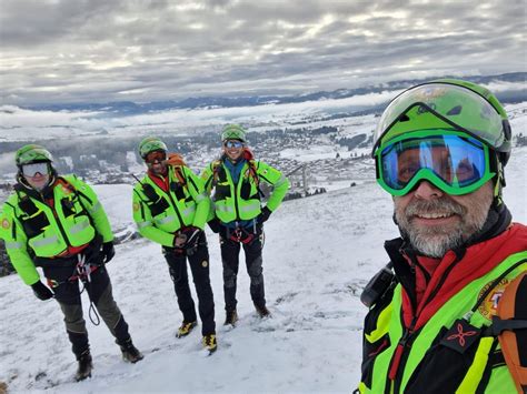 Soccorso Alpino Rinnovate Le Cariche Per Il Triennio Denis Lunardi A