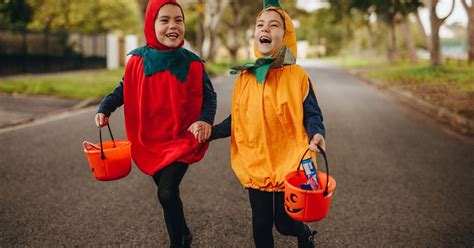 Halloween Safety Tips For Pedestrians And Drivers Aviva Canada