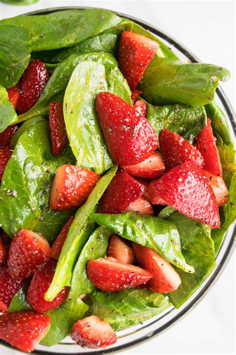 Strawberry Spinach Salad With Poppy Seed Dressing One Bowl One Pot