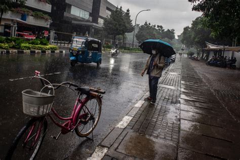 Sebagian Jakarta Diperkirakan Hujan Ringan Pada Selasa Siang Dan Malam