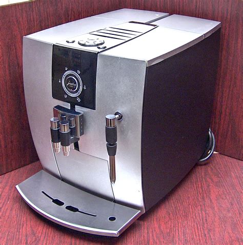 Jura Impressa J5 Superautomatic Espresso Machine