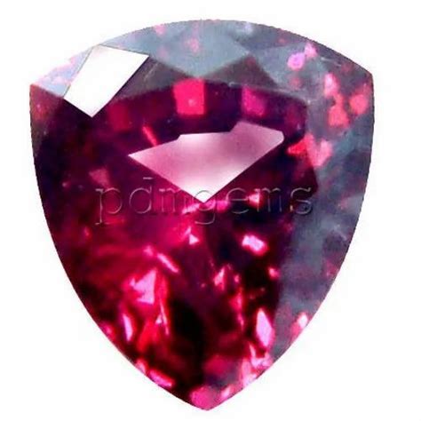 Natural Stone Maroon Rhodolite Garnet Trillion Gemstone For Jewellery