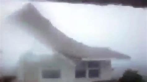 Watch Roof Ripped Off In Bahamas By Hurricane Matthew Winds Nbc News