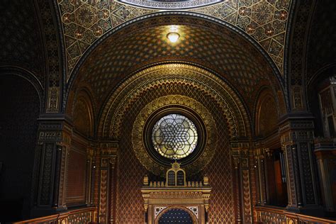 All the Synagogues in Prague – Gold Colored Fox