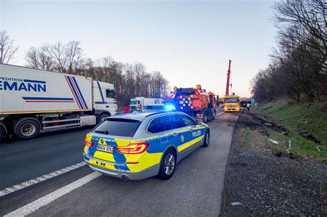 A Mit K Se Beladener Lkw Bei L Denscheid Nord Verungl Ckt