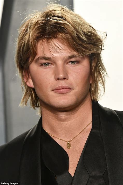 Jordan Barrett Is Every Inch The Dashing Runway King At The Vanity Fair