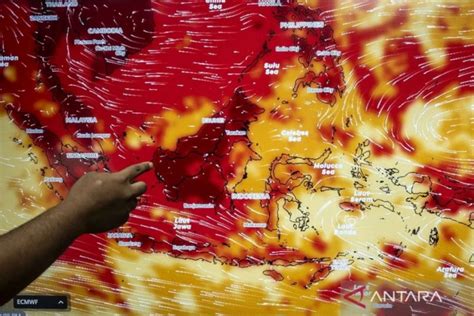 Bmkg Suhu Panas Maksimum Capai Celcius Sepekan Ke Depan Antara News