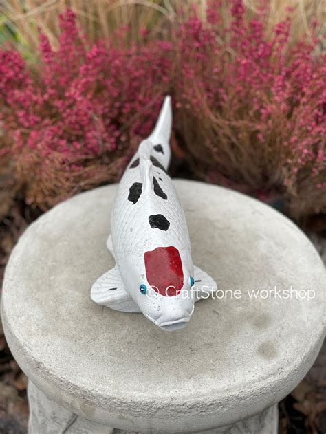 Decorative Concrete Koi Fish Statue For Backyard Handmade Cement Fish