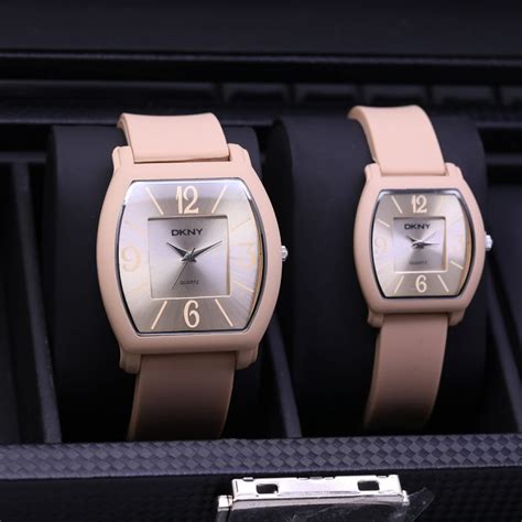 Jual COD Jam Tangan Couple Dkny Tali Karet Body Segi Karet Knop Gerigi