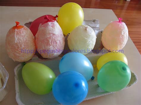 Pegostes Y Colores Huevos De Pascua De Papel Mache