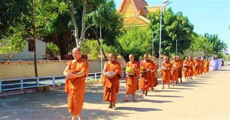 Oudong Mountain Phnom Baset Private Touren Ab Phnom Penh Getyourguide