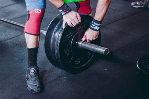 Banco de imagens aptidão física Perna humana perna Deadlift