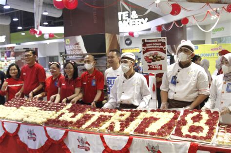 Meriahkan Hut Kemerdekaan Ri Ke Hypermart Gelar Mini Donat