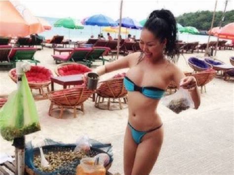 Đứng hình vì Phi Thanh Vân mặc bikini khoe vòng hơn m ở bể bơi