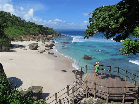 MLDSPOT | 10 Wisata Pantai Terindah di Indonesia