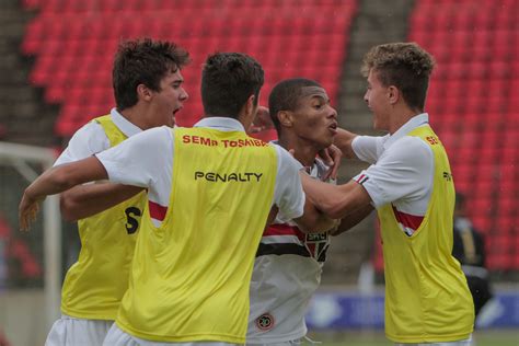 Tricolor Vence Am Rica Mg Na Estreia Da Copa Do Brasil Sub Spfc