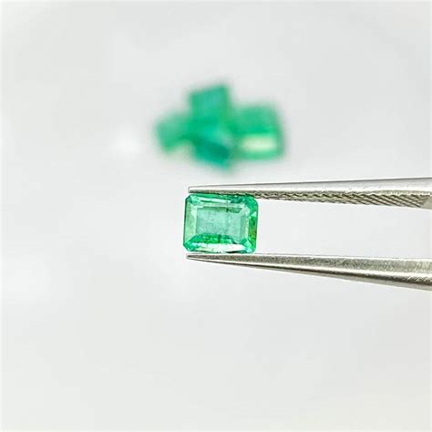 Emerald X X Mm Step Cut Octagon A Grade Gemstones Parcel