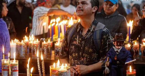 Miles de guatemaltecos celebran el cumpleaños del santo pagano más